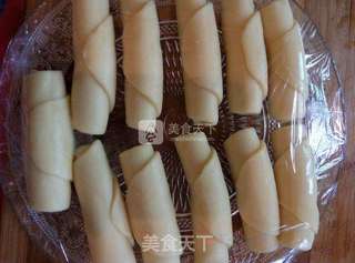 紫薯蛋黄酥的做法步骤:8