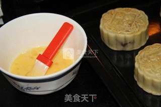 广式月饼的做法步骤:10