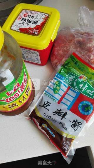 榛蘑肉酱的做法步骤:3