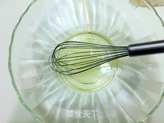 花朵纸杯蛋糕(意式奶油霜裱花)的做法步骤:4