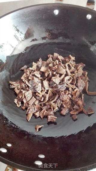榛蘑肉酱的做法步骤:7