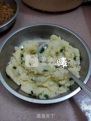 【薯蓉肉松蛋糕卷】每一口蛋糕都是厚实的感觉的做法步骤:7