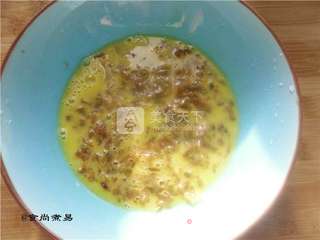 榨菜煎蛋的做法步骤:4