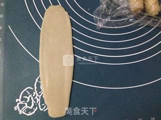 豆沙蛋黄酥的做法步骤:14