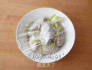盐焗鸡翅的做法步骤:5