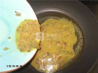 榨菜煎蛋的做法步骤:5