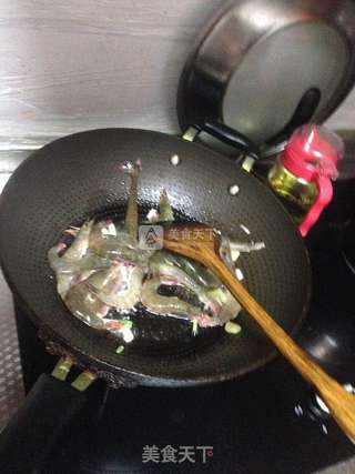 叻沙鲜虾炒粉丝的做法步骤:3