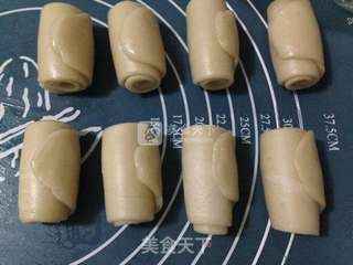 豆沙蛋黄酥的做法步骤:16