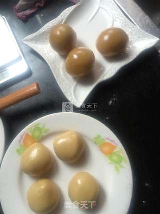 莲蓉蛋黄月饼的做法步骤:6