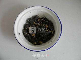 黑芝麻花生馅苏式月饼的做法步骤:7