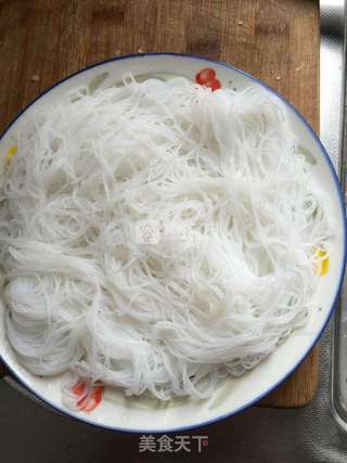 蒜蓉粉丝虾的做法步骤:7