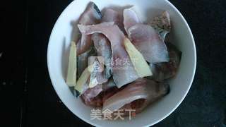【干炸豆豉鱼】的做法步骤:2