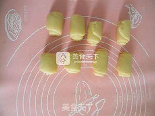 黑芝麻花生馅苏式月饼的做法步骤：14