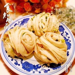 葱香花卷的做法步骤:22