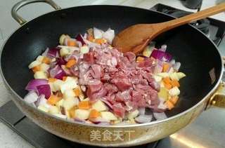 电饭锅煲米饭羊肉的做法步骤:3