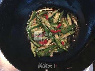 蒜香秋葵的做法步骤:4