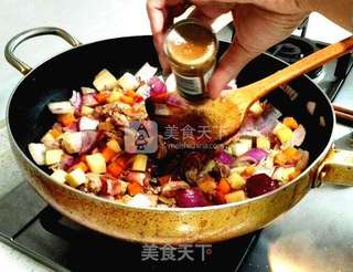 电饭锅煲米饭羊肉的做法步骤:4