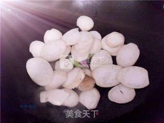 猪皮炒杏鲍菇的做法步骤:4