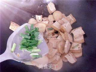 猪皮炒杏鲍菇的做法步骤:8