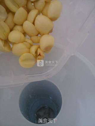 桂花莲子羹的做法步骤:4