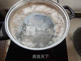 金针菜木耳骨汤的做法步骤:3
