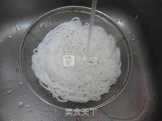 榨菜排骨蒸濑粉的做法步骤:3