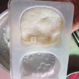 豆沙冰皮月饼的做法步骤:5