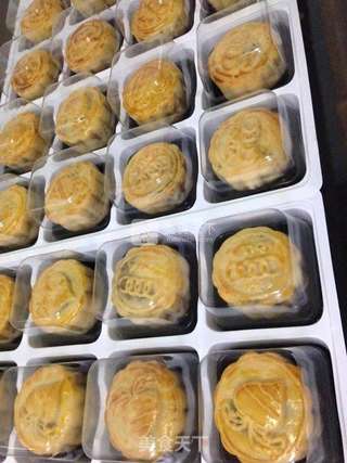广式月饼的做法步骤:12