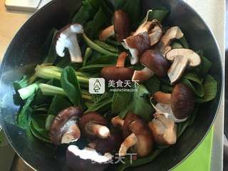 什锦素包子-香菇油菜胡萝卜的做法步骤：2