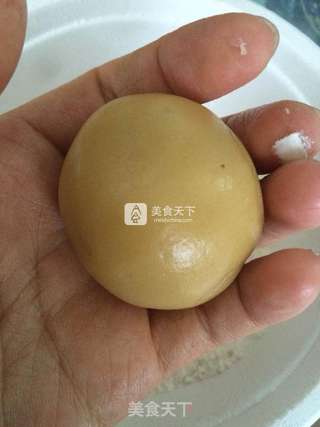 广式莲蓉月饼的做法步骤:19