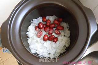 红枣雪梨银耳糖水的做法步骤:3