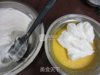原味戚风蛋糕的做法步骤:9