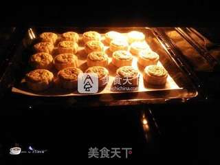 广式豆沙月饼的做法步骤:7