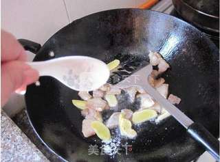 桃胶五花肉的做法步骤:3