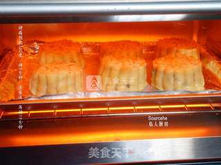 广式火腿五仁月饼的做法步骤:14
