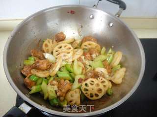 泡椒莲藕鸡翅的做法步骤:5