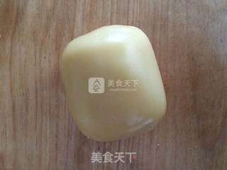 莲蓉蛋黄月饼的做法步骤:11