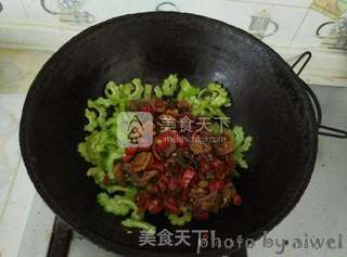 苦瓜小炒肉的做法步骤:12