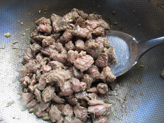牛肉抓饭的做法步骤:6