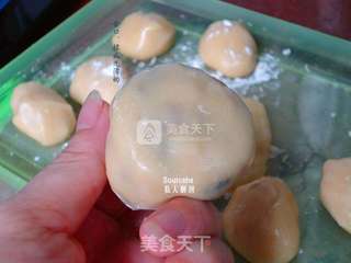 广式火腿五仁月饼的做法步骤:12