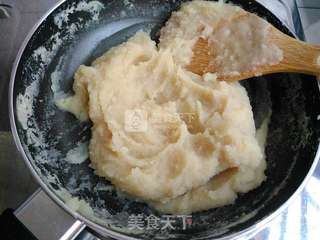 四色桃山月饼的做法步骤:12
