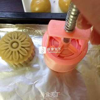 广式月饼的做法步骤:14