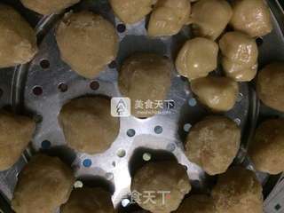 广式莲蓉月饼的做法步骤:17