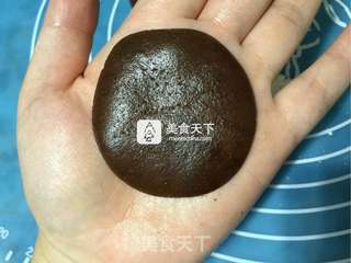 广式巧克力凤梨月饼的做法步骤:17