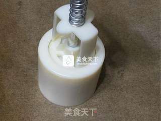广式巧克力凤梨月饼的做法步骤:22