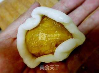 凤梨馅儿冰皮月饼的做法步骤:5