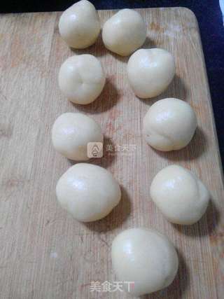 老式提浆五仁月饼的做法步骤:7