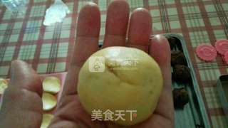 豆沙芝麻月饼 ~~蓁蓁真的做法步骤:6