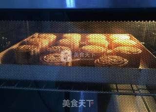 广式莲蓉蛋黄月饼的做法步骤：19