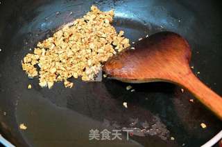 金银蒜蓉拌苦瓜的做法步骤:9